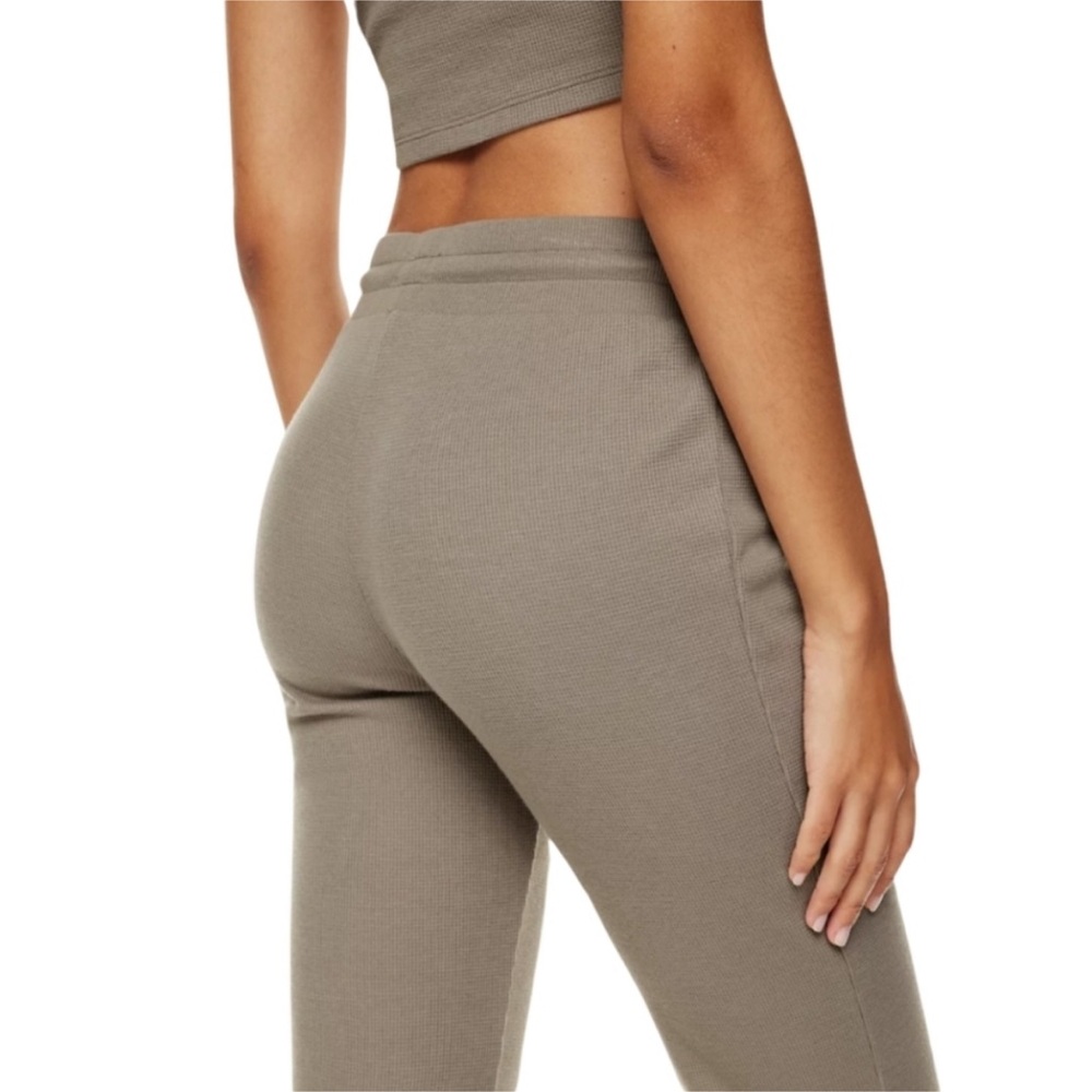 Aritzia Sunday Best Taupe Baby Waffle Flare Lounge Pants, new without tags - Picture 2 of 7